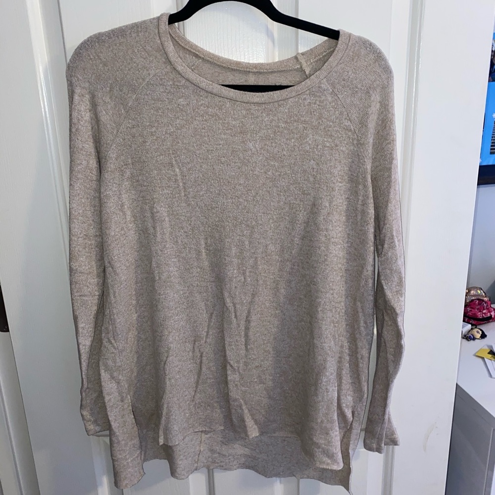 Light weight sweater